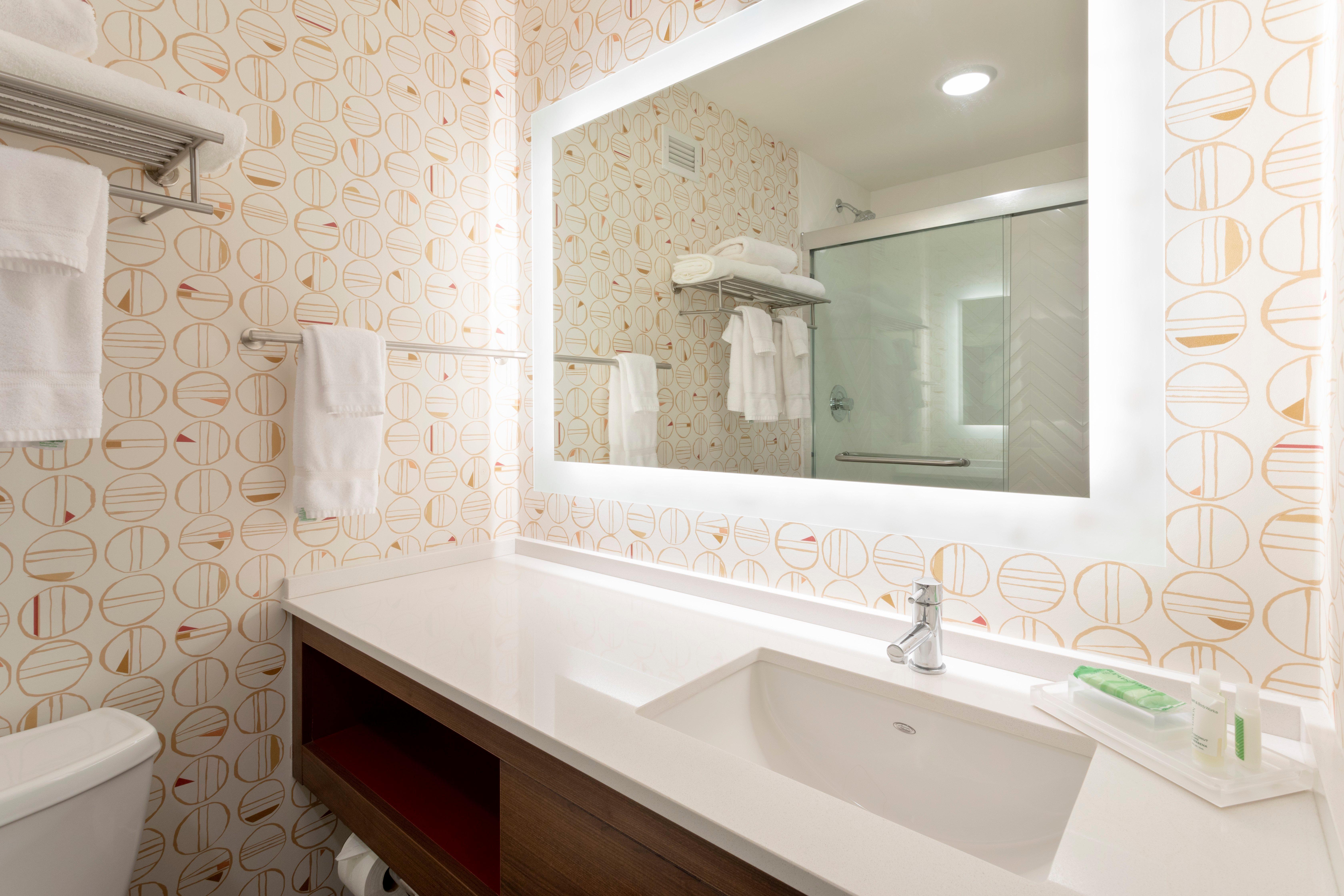 Holiday Inn Marquette By Ihg Exterior foto